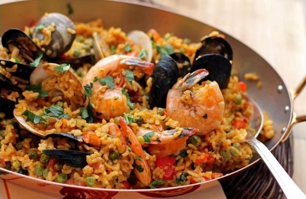 PAELLA & SANGRIA–Cooking Class